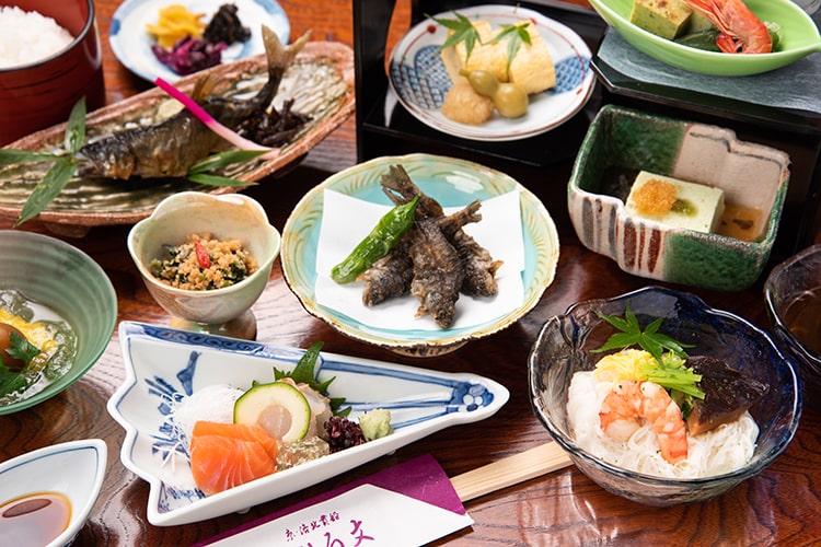 川辺の席料理 ミニ会席