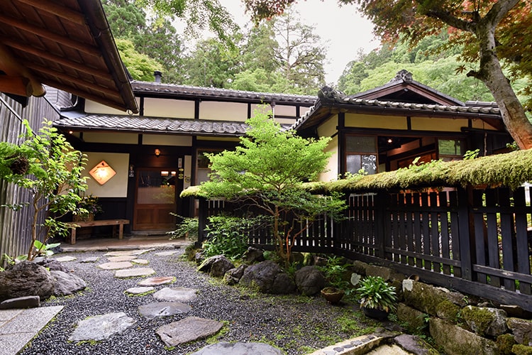 囲炉裏部屋